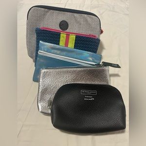 Pouch bandle